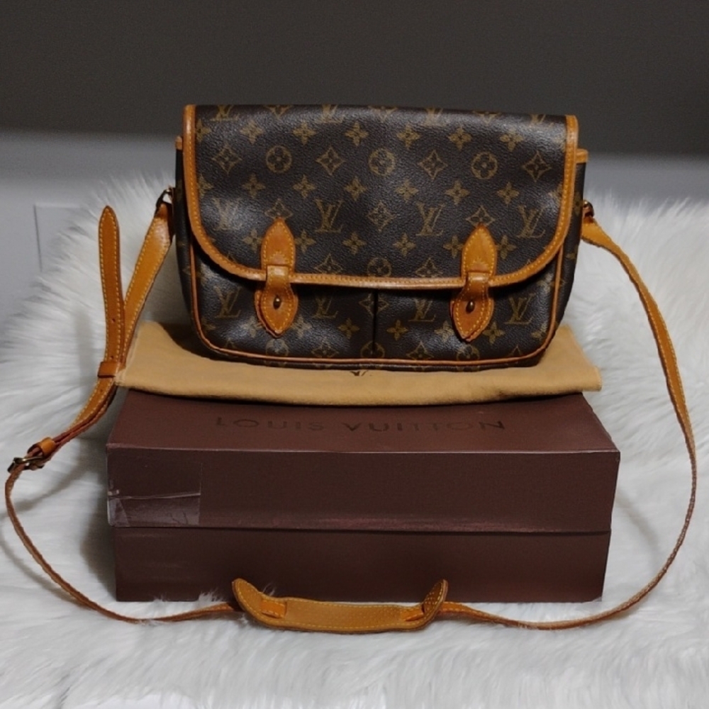 SALE! Louis Vuitton Monogram Gibessier MM M42247 Shoulder Bag W Dust Bag & Box - Picture 16 of 16